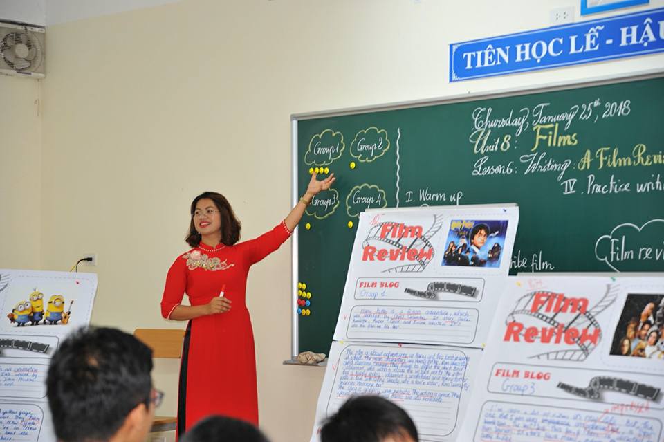 Tiết học chuyên đề: Writing “A Film Review”