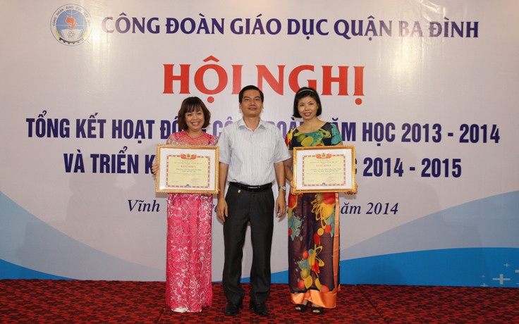 Công đoàn trường nhận bằng khen