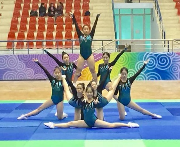 Huấn luyện viên chuyên nghiệp và vận động viên tài năng