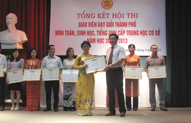 Cô Nguyễn Hải Tùng đạt giải Nhì giáo viên dạy giỏi cấp Thành phố