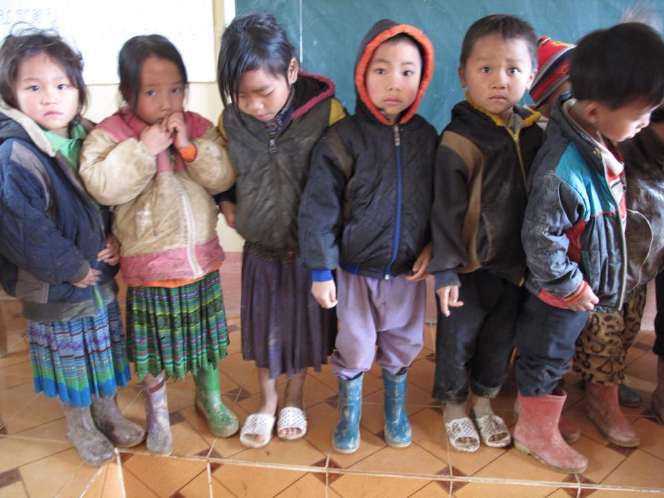 Từ thiện tại Lùng Cải