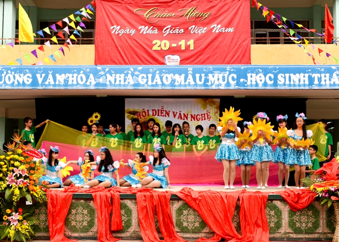 Lễ kỷ niệm ngày nhà giáo Việt Nam 20-11