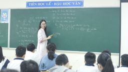 Trường THCS Phan Chu Trinh hưởng ứng “Tuần lễ áo dài” năm 2021 do Trung ương Hội LHPN Việt Nam phát động