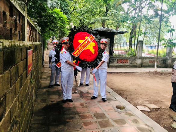 Lễ viếng tại Đài tưởng niệm các vị  anh hùng, liệt sỹ nhân kỷ niệm 73 năm Ngày Thương binh - Liệt sỹ (27/7/1947- 27/7/2020)