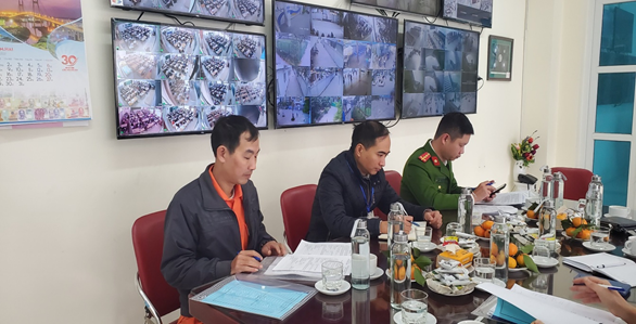 Kiểm tra công tác triển khai thực hiện phòng cháy, chữa cháy  tại trường THCS Phan Chu Trinh