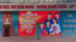 Trường THCS Phan Chu Trinh hưởng ứng  Ngày Pháp luật  và Ngày thế giới tưởng niệm các nạn nhân tử vong vì tai nạn giao thông năm 2020
