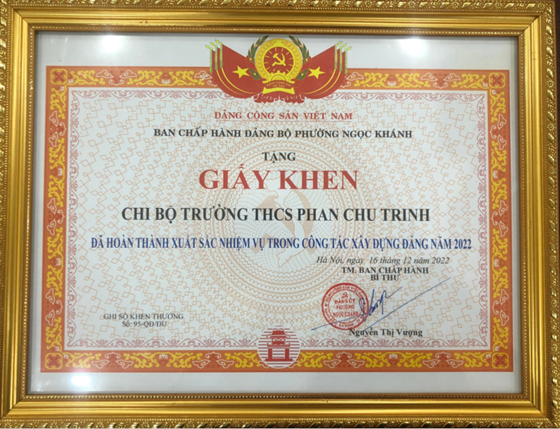 Chi bộ trường THCS Phan Chu Trinh hoàn thành xuất sắc nhiệm vụ trong công tác xây dựng Đảng năm 2022