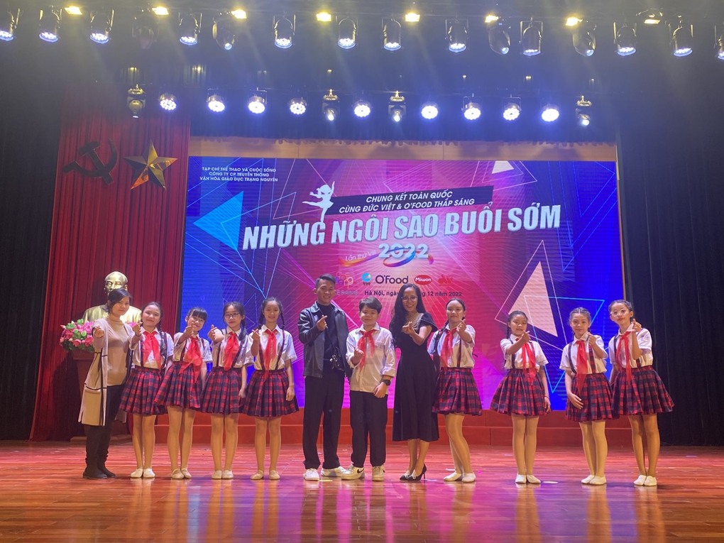 Trường THCS Phan Chu Trinh dự thi Những ngôi sao buổi sớm
