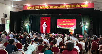Chi bộ trường THCS Phan Chu Trinh tham gia hội nghị học tập, quán triệt Nghị quyết Trung ương 5 khóa XIII