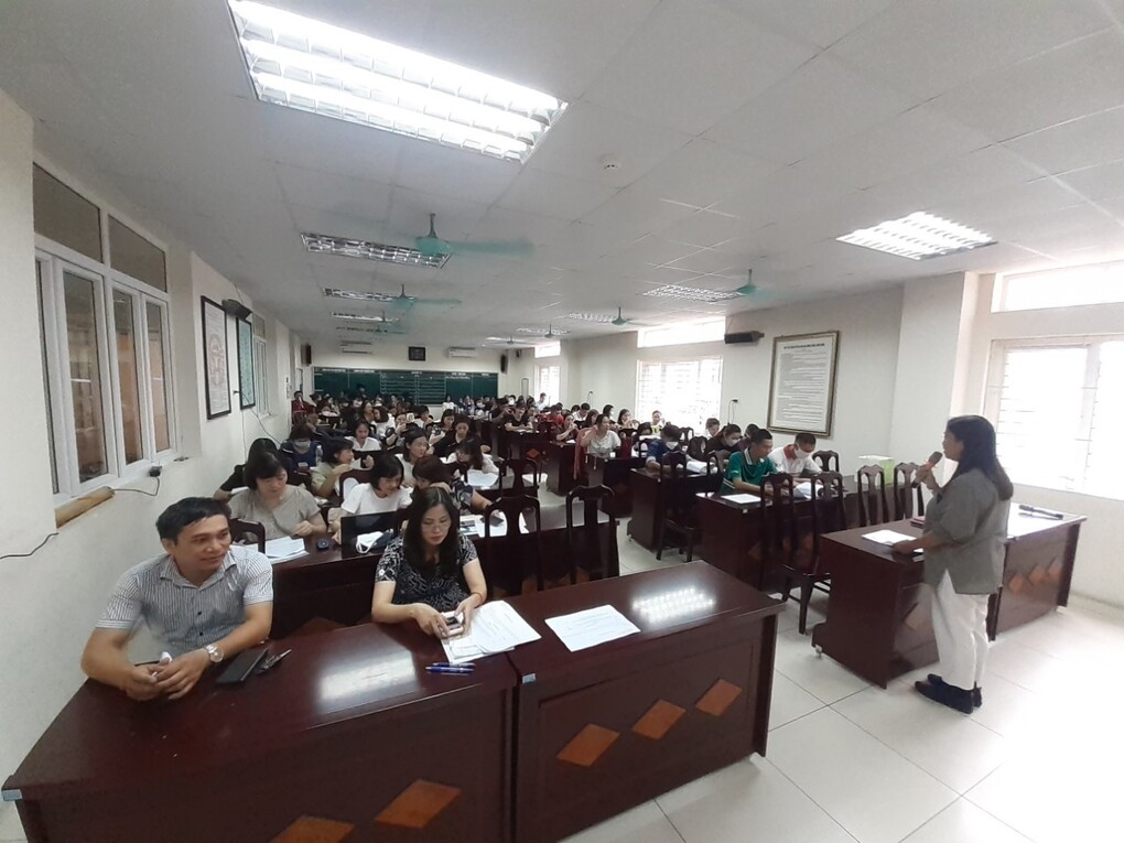 Cuộc họp Hội đồng sư phạm đầu năm học mới