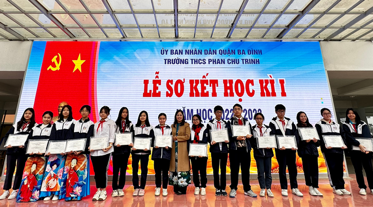 Tưng bừng Lễ sơ kết học kỳ I năm học 2022-2023 và chương trình Chào năm mới 2023