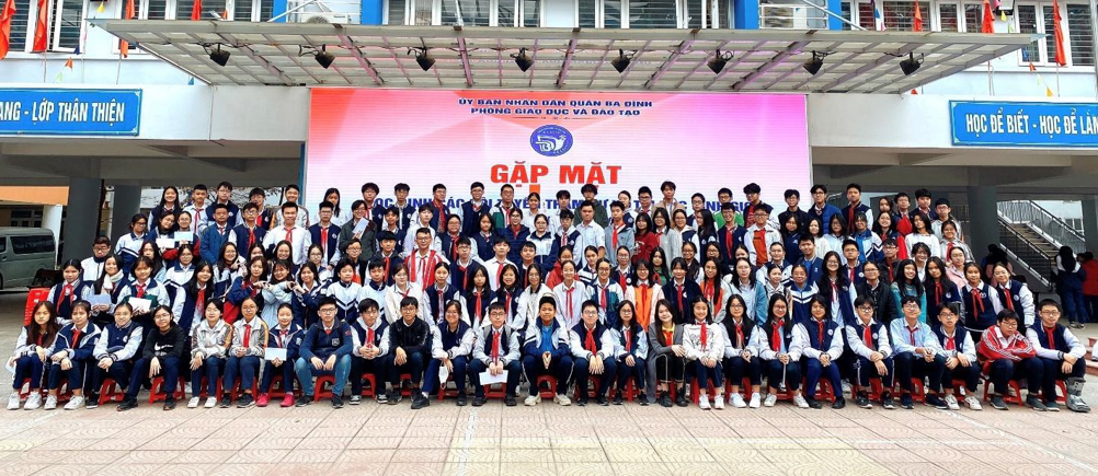 Gặp mặt các đội tuyển tham dự kỳ thi học sinh giỏi các môn văn hoá và khoa học lớp 9 cấp thành phố