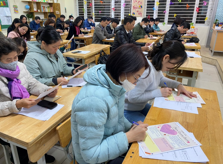 Họp cha mẹ học sinh trường THCS Phan Chu Trinh: Chia sẻ và thấu hiểu