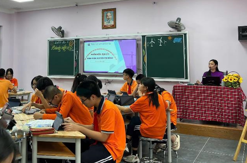 Giáo viên THCS Phan Chu Trinh dự tiết chuyên đề cấp Quận môn Lịch sử- Địa lí