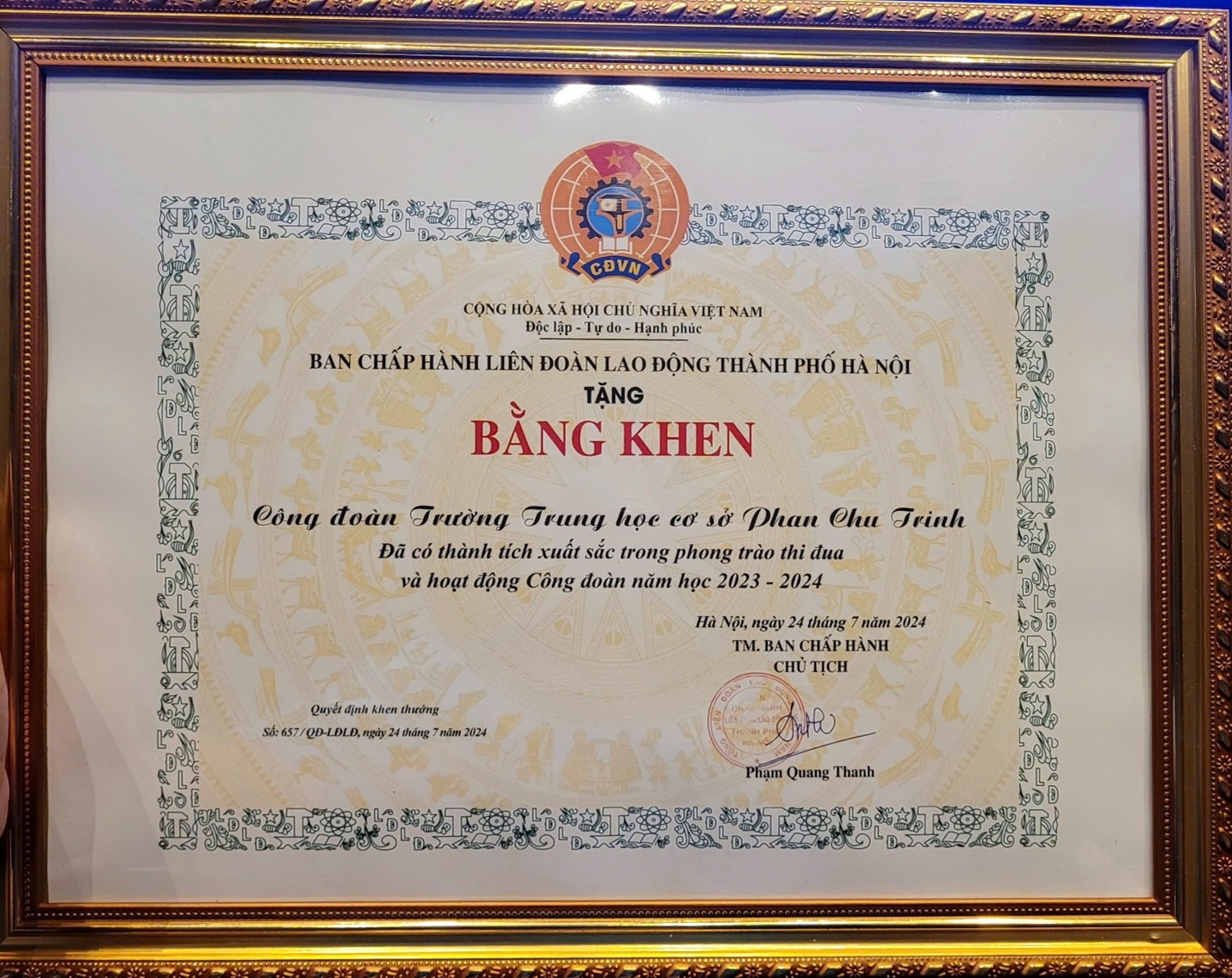 Công đoàn trường THCS Phan Chu Trinh xuất sắc trong phong trào thi đua và hoạt động công đoàn năm học 2023- 2024