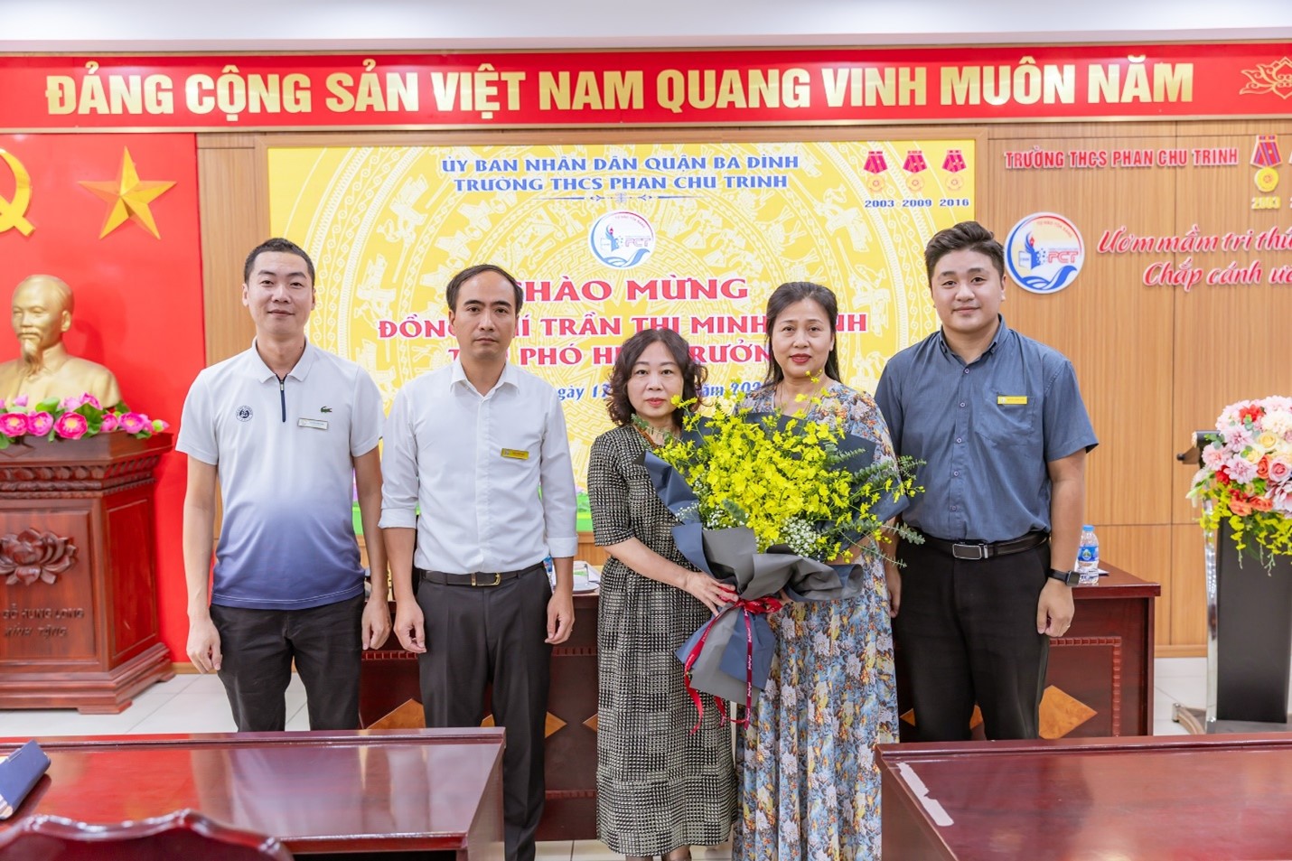 Trường THCS Phan Chu Trinh chào đón tân Phó Hiệu trưởng