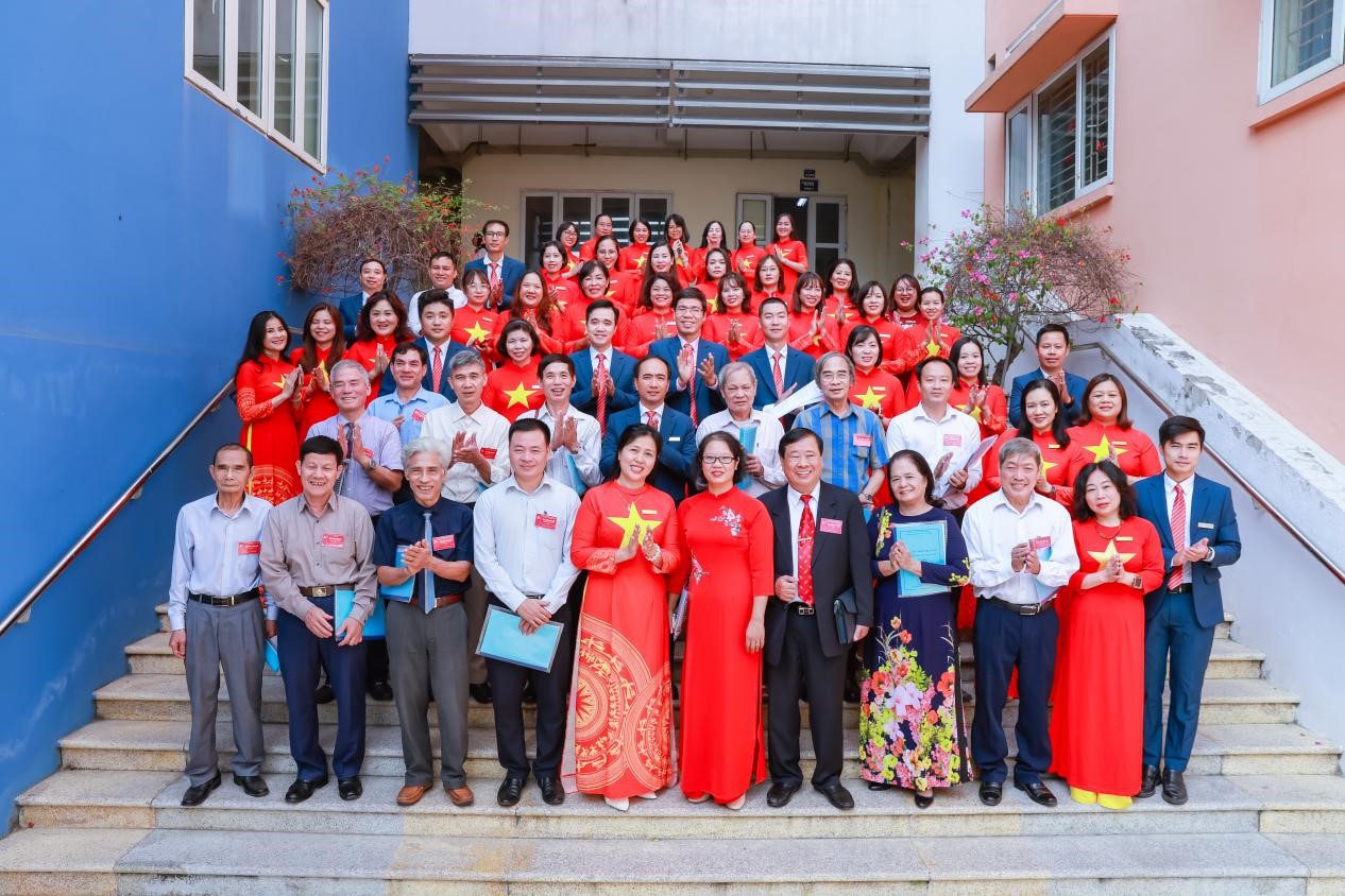 Đại hội Chi bộ trường THCS Phan Chu Trinh nhiệm kỳ 2025 - 2027