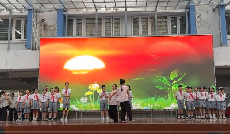Tiết mục dự thi văn nghệ - Lớp 6A2