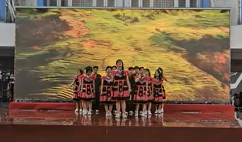 Tiết mục dự thi dân vũ - Lớp 9A9