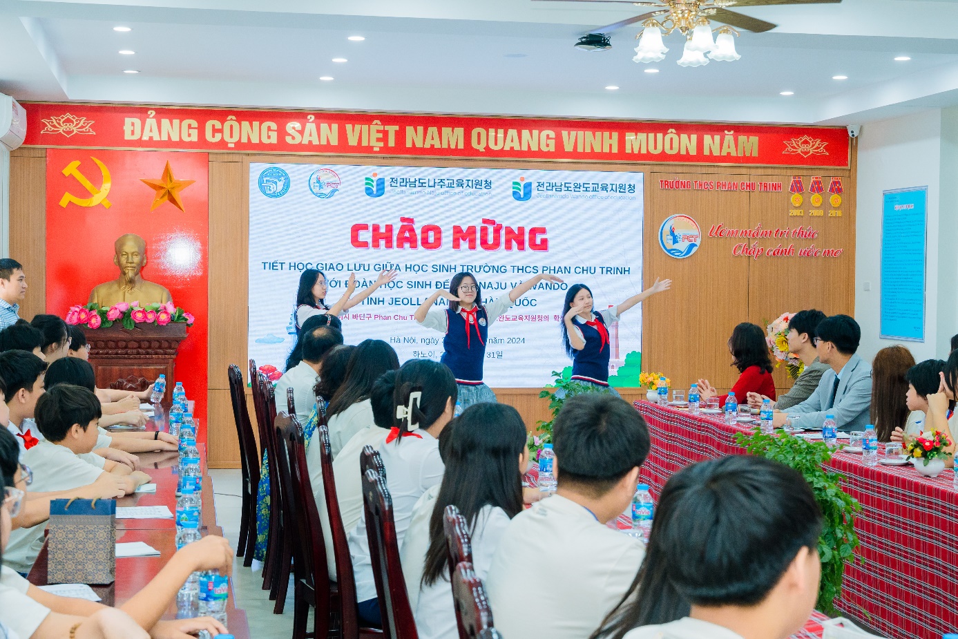 Buổi giao lưu ý nghĩa