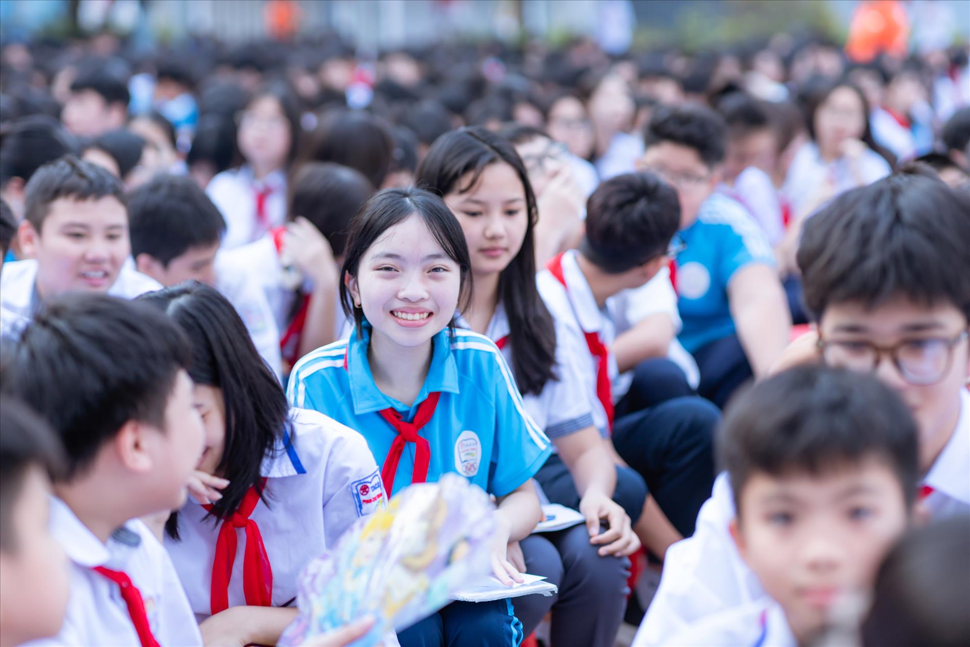 Cuộc thi ảnh "Thầy cô trong trái tim em": Lớp 8A8- Nụ cười tới trường
