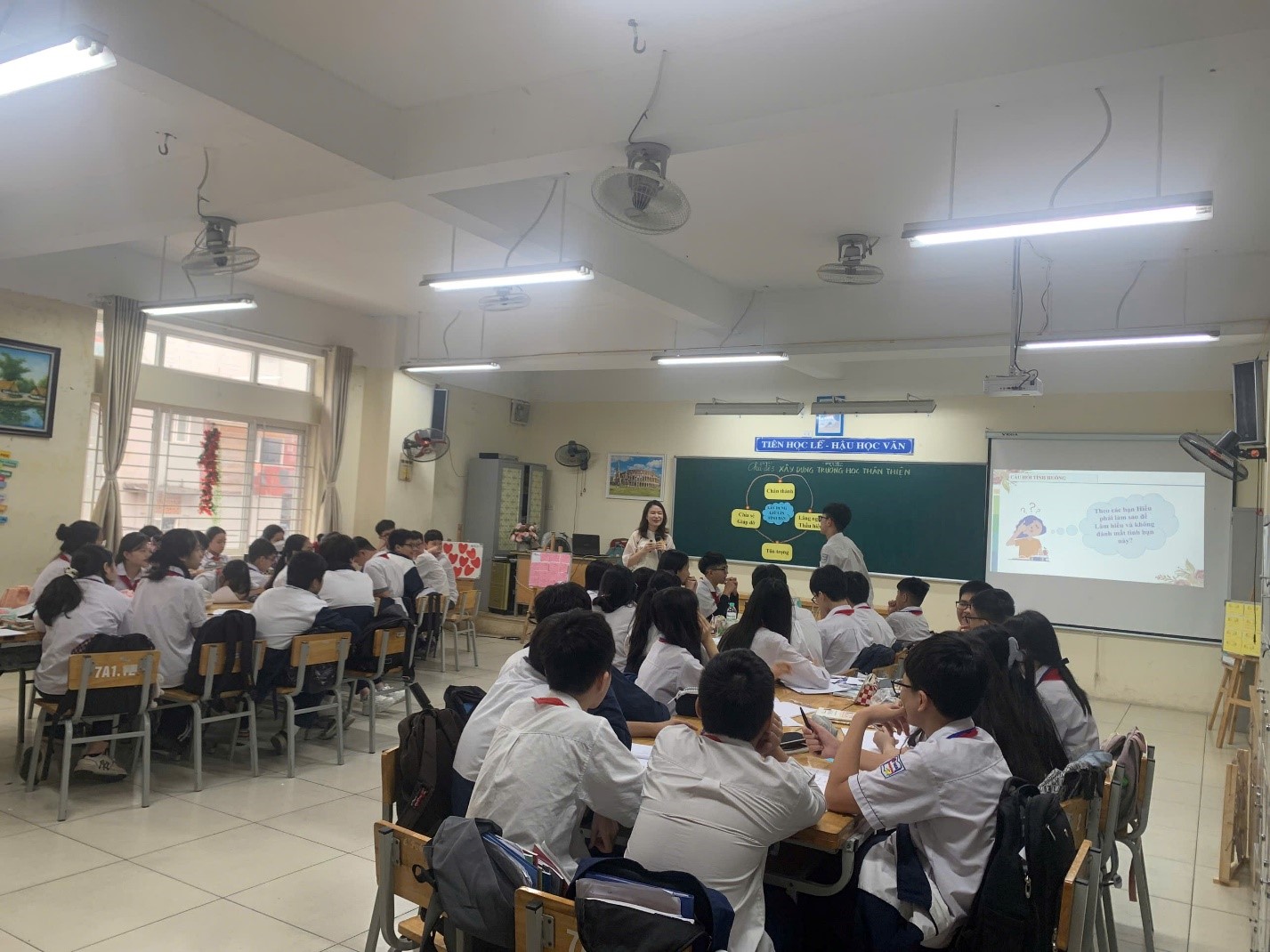 Hào hứng hội thi giáo viên dạy giỏi môn Hoạt động trải nghiệm