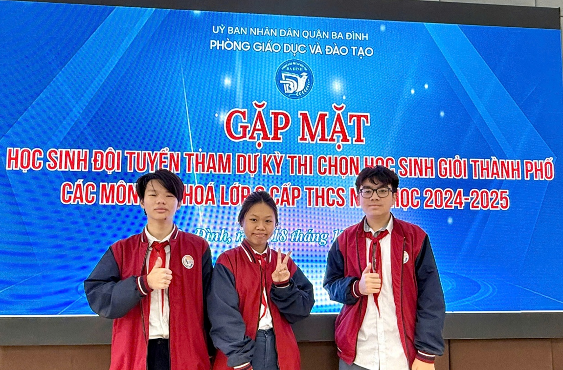 Phòng Giáo dục Quận Ba Đình gặp mặt đội tuyển học sinh giỏi Thành phố lớp 9 năm học 2024 - 2025