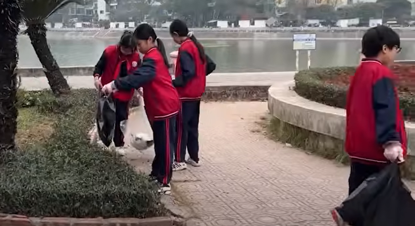 Bài dự thi Cuộc thi làm phim "Học sinh Ba Đình lễ nghĩa" của Trường THCS Phan Chu Trinh