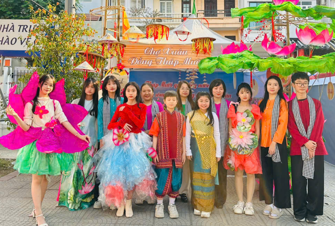 Bản hoà ca mùa xuân tại cụm trại “Đồng Tháp Mười mùa nước nổi”