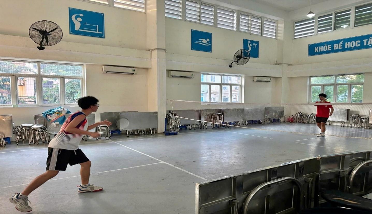 Sôi nổi, quyết liệt, gay cấn: Giải cầu lông cấp trường THCS Phan Chu Trinh dành cho khối 8,9 năm học 2025- 2026