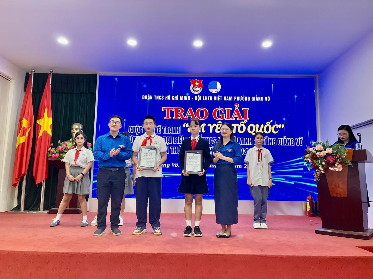 Sáng mãi ngọn lửa tự hào: Học sinh Phan Chu Trinh rực rỡ với giải "Em yêu Tổ quốc"