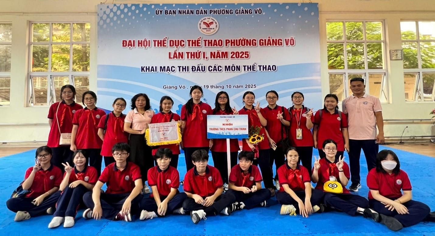 Trường THCS Phan Chu Trinh tham dự lễ khai mạc đại hội thể dục thể thao phường giảng võ lần thứ I