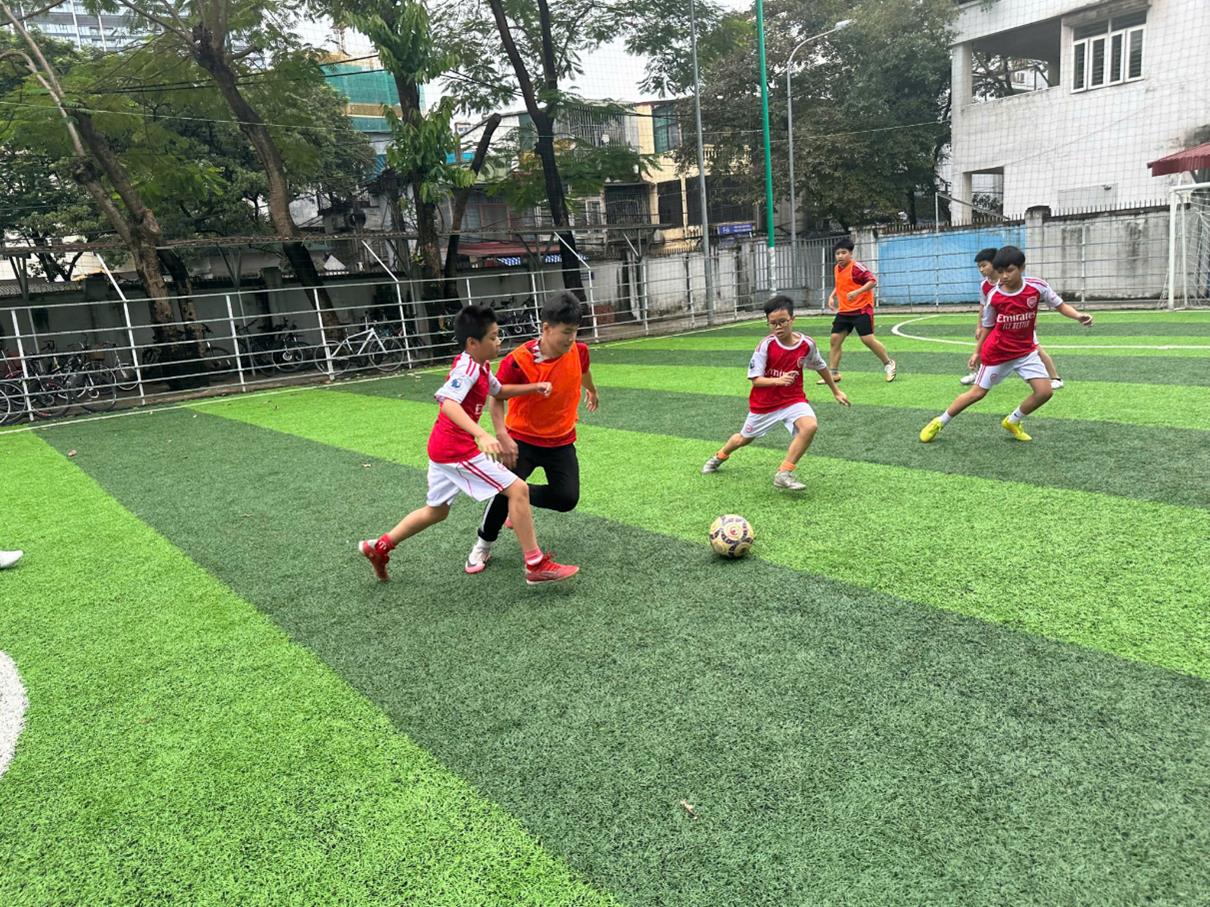 Giải bóng đá khối 8 – 8A11 thắng thuyết phục 3-0