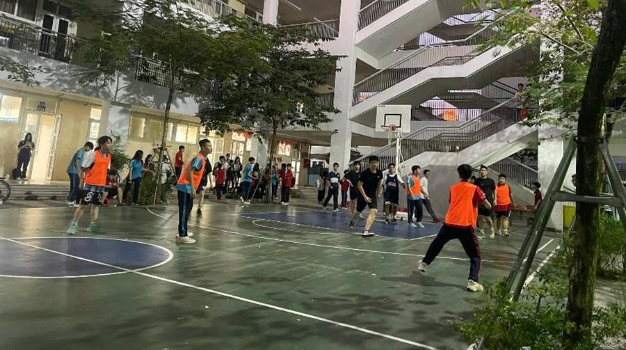 Giải bóng rổ lớp 9 – Trận đấu bùng nổ giữa 9A6 và 9A3