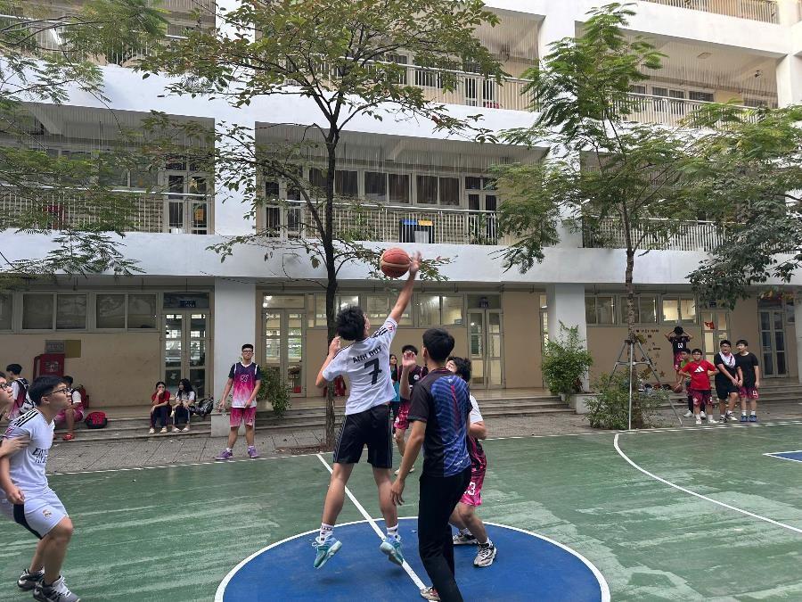 Giải bóng rổ lớp 9 – Chiến thắng áp đảo của 9A10