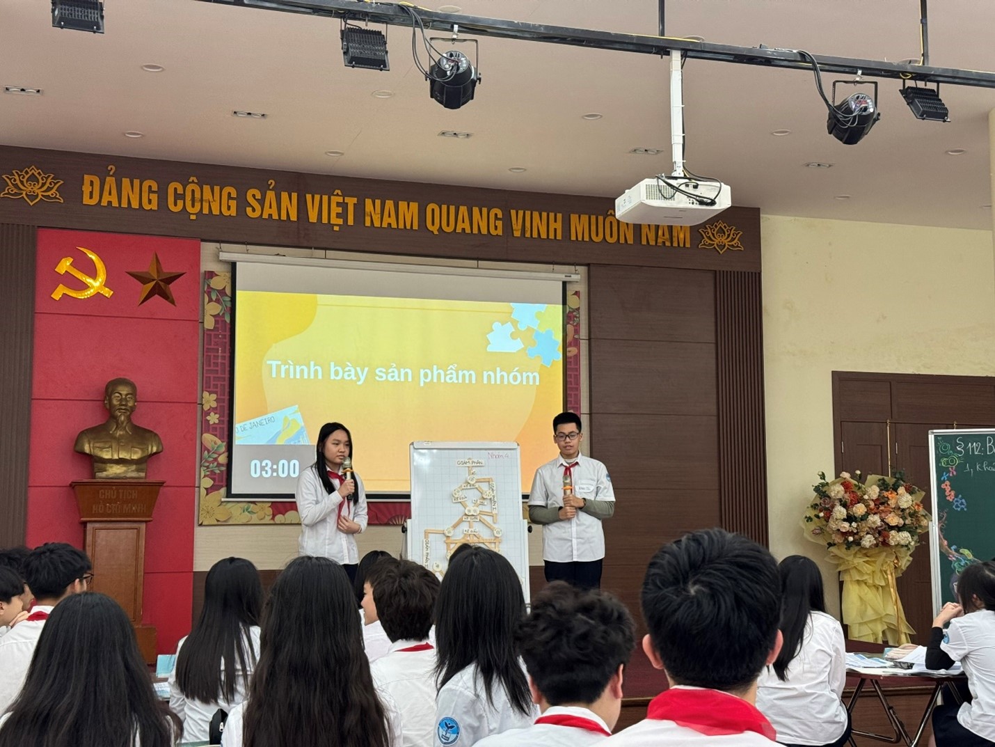 Giáo viên trường THCS Phan Chu Trinh tích cực bồi dưỡng chuyên môn thông qua các tiết chuyên đề cấp Quận