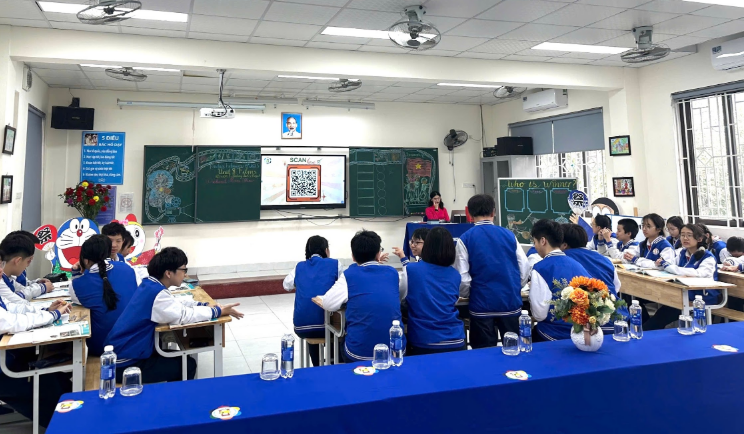 Giáo viên trường THCS Phan Chu Trinh tham dự chuyên đề cấp quận môn Tiếng Anh