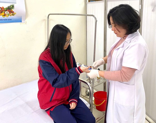 Người thầy thuốc học đường