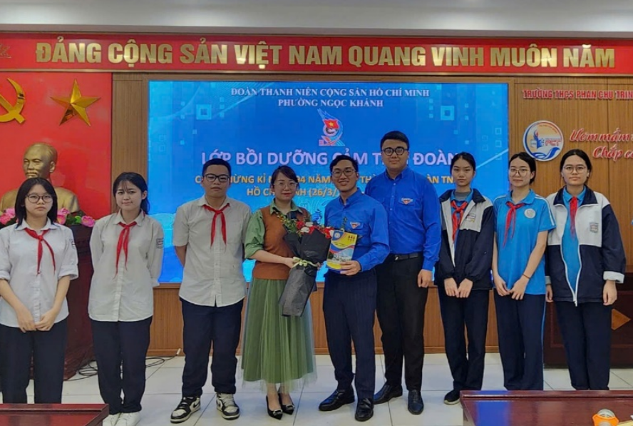 Lớp học bồi dưỡng nhận thức về Đoàn TNCS Hồ Chí Minh
