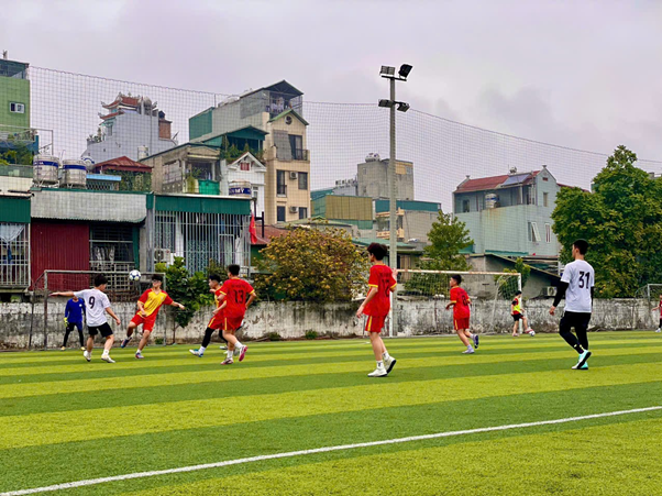 Đội bóng trường THCS Phan Chu Trinh xuất sắc vượt qua Vòng bảng, tiến vào Tứ kết