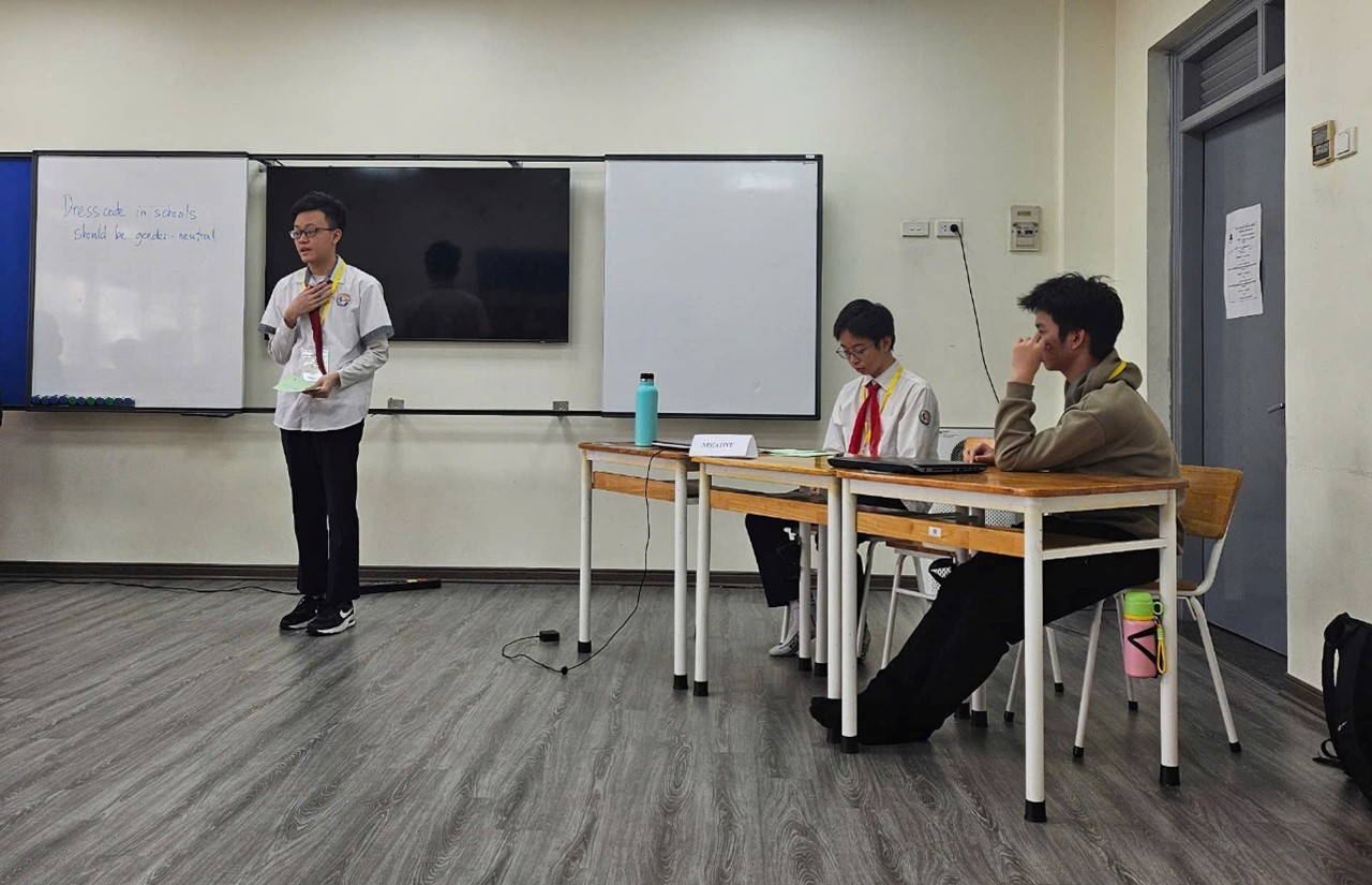 Học sinh THCS Phan Chu Trinh toả sáng tại cuộc thi tranh biện tiếng Anh "Speak Out!" 2025