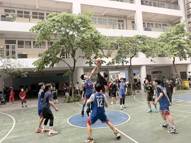 Bùng nổ: 7A9 giành vé vào Chung kết