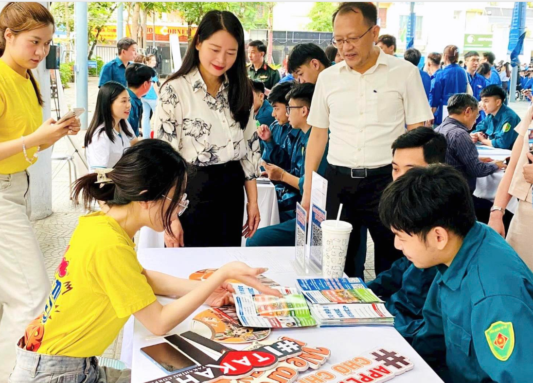 Phiên Giao dịch Việc làm Ba Đình 2025: Đồng hành cùng người lao động