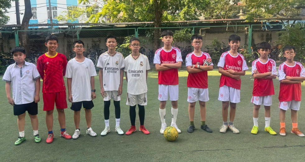 Trận bóng chiều 12/5: 7A8 vượt lên với tỉ số 6-3