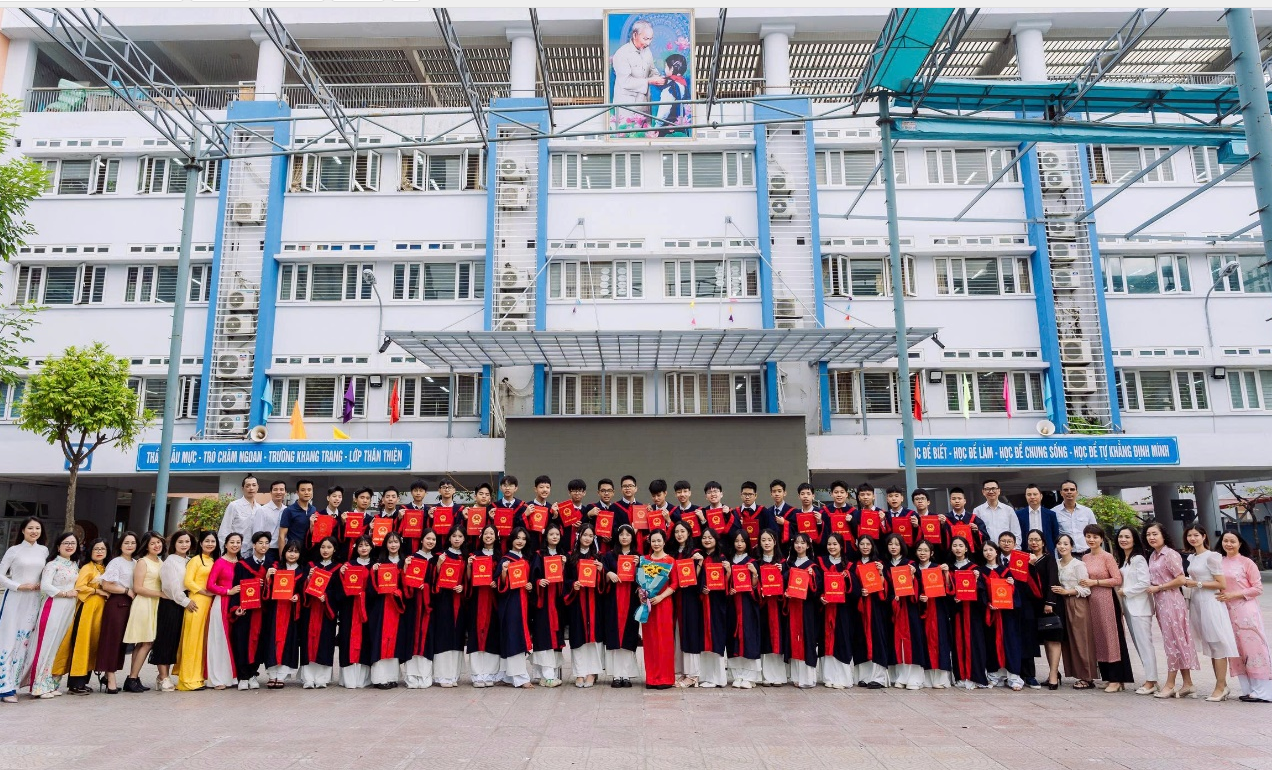 Thân gửi cô trò 9A5!