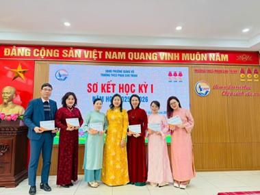 Trường THCS Phan Chu Trinh tổ chức hội nghị sơ kết học kì 1 trong hội đồng sư phạm
