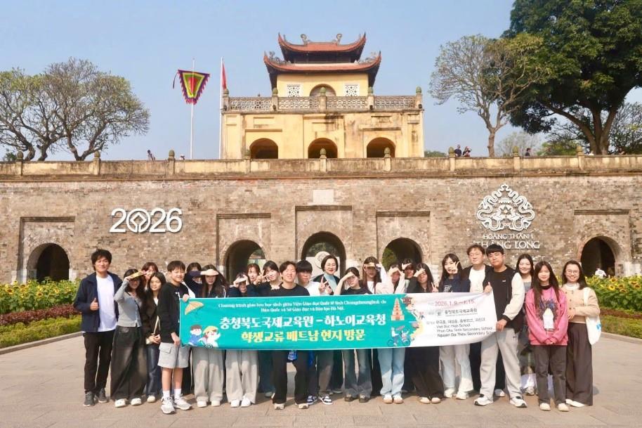 Những bước chân hữu nghị Việt – Hàn trên đất Việt, chung một hành trình – Chung nhịp yêu thương.