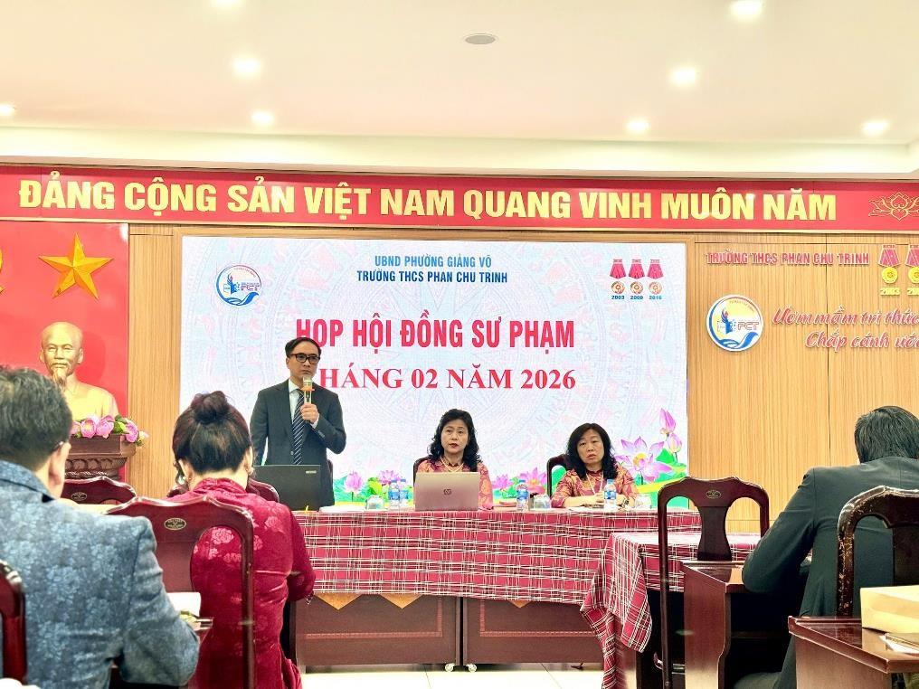 Họp Hội đồng Sư phạm tháng 2: Chung tay vì chất lượng giáo dục