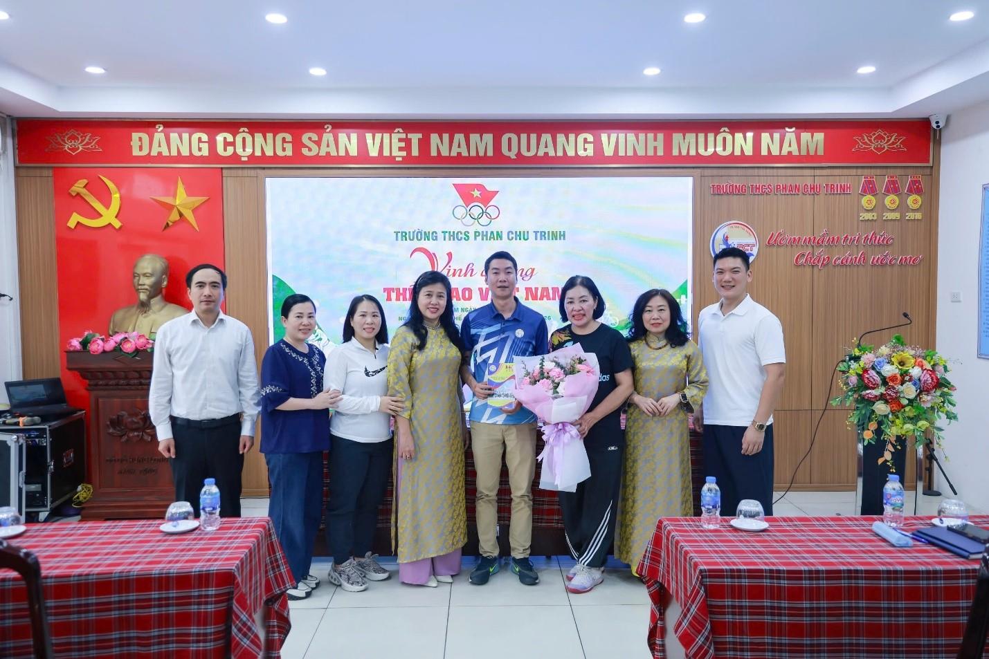 Tri ân những “người truyền lửa” thể chất  nhân Ngày Thể thao Việt Nam 27/3 tại THCS Phan Chu Trinh