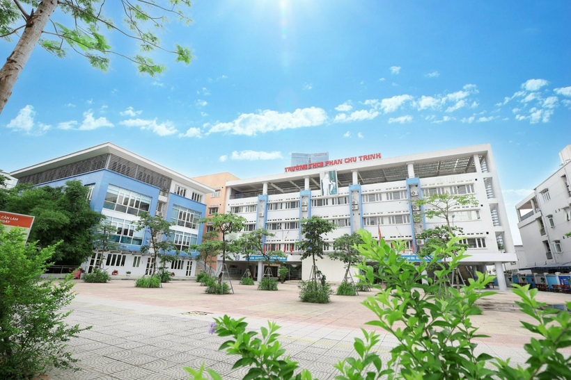 A picture containing sky, outdoor, building, resort

Description automatically generated